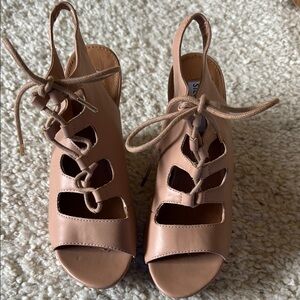 Steve Madden Stylish Tan Sandals